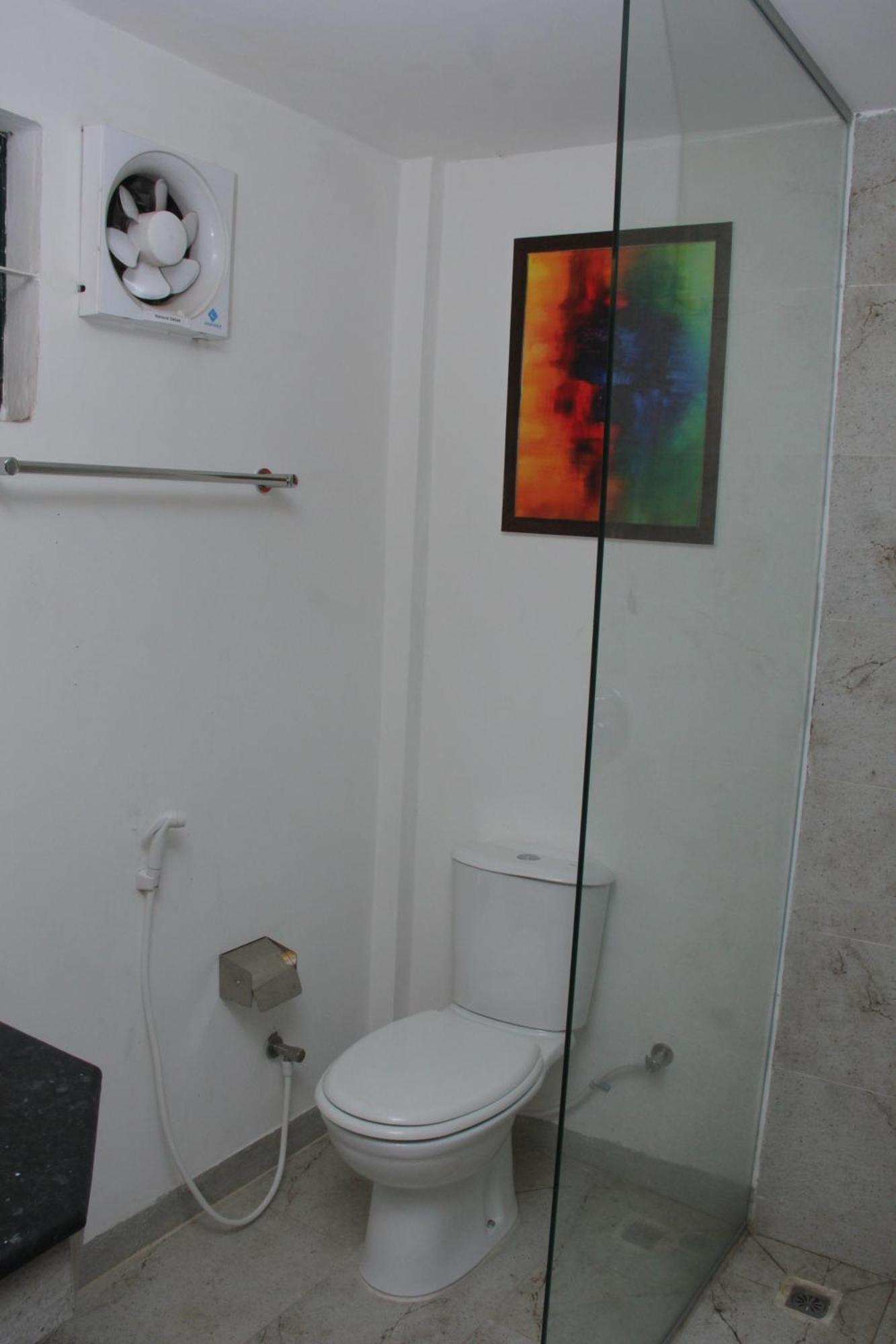 Hotel Zakaria International Дака Екстериор снимка