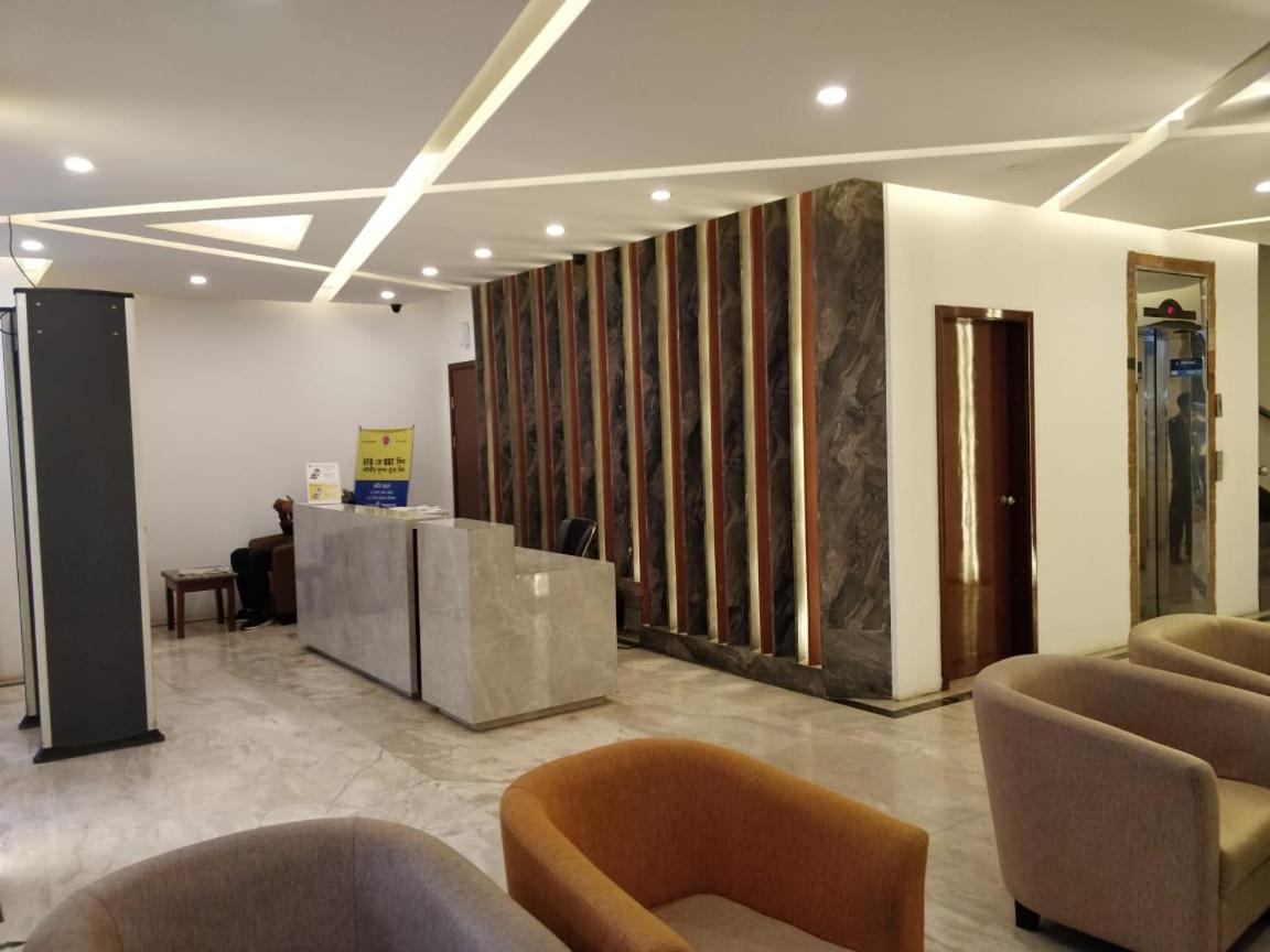 Hotel Zakaria International Дака Екстериор снимка